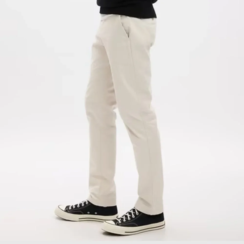 Men’s GAP Modern Khakis with GapFlex, Slim Fit,‎ 33x30, Sandstone Beige